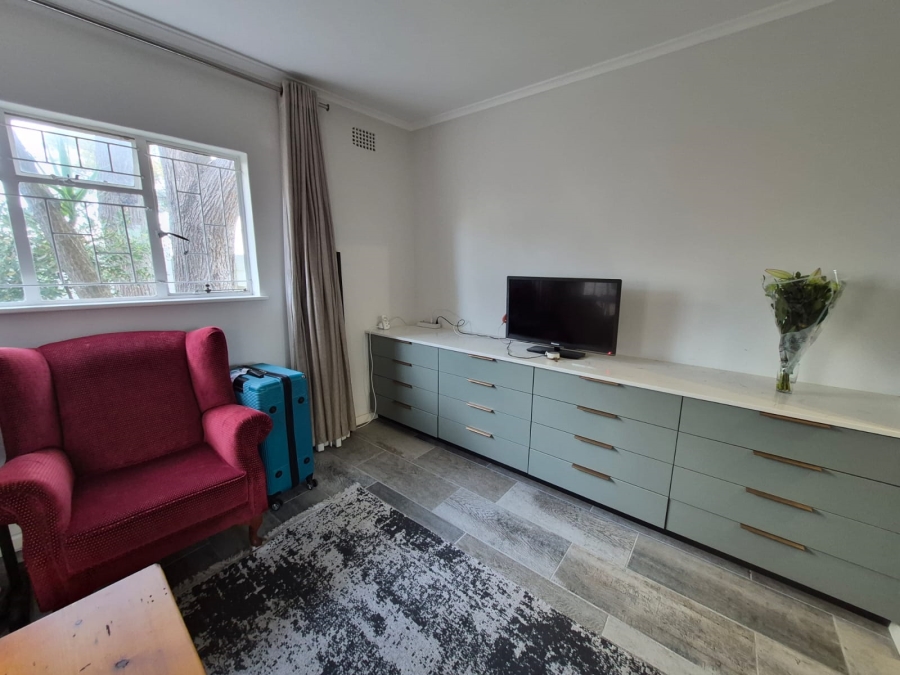 To Let 1 Bedroom Property for Rent in Kenilworth Western Cape